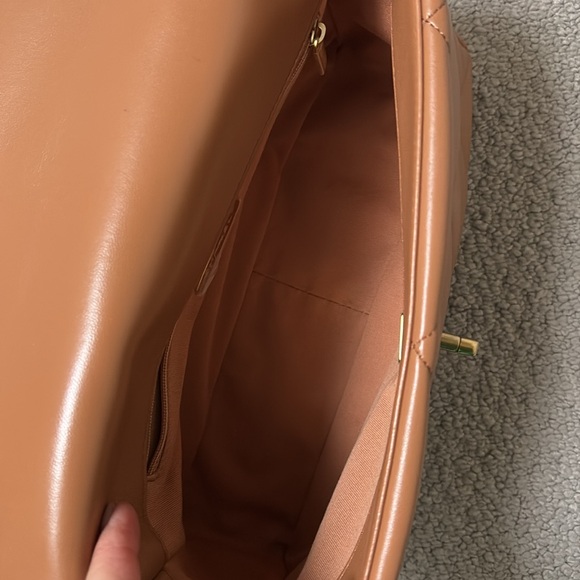 Chanel 19 caramel bag - Picture 10 of 16